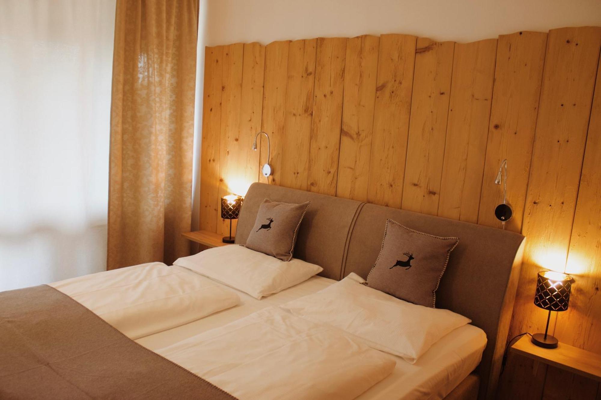 Hotel Garni - Chiemsee-Pension-Seebruck Seeon-Seebruck Εξωτερικό φωτογραφία