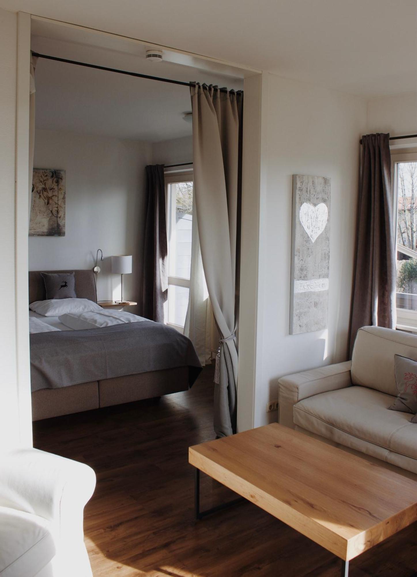 Hotel Garni - Chiemsee-Pension-Seebruck Seeon-Seebruck Εξωτερικό φωτογραφία