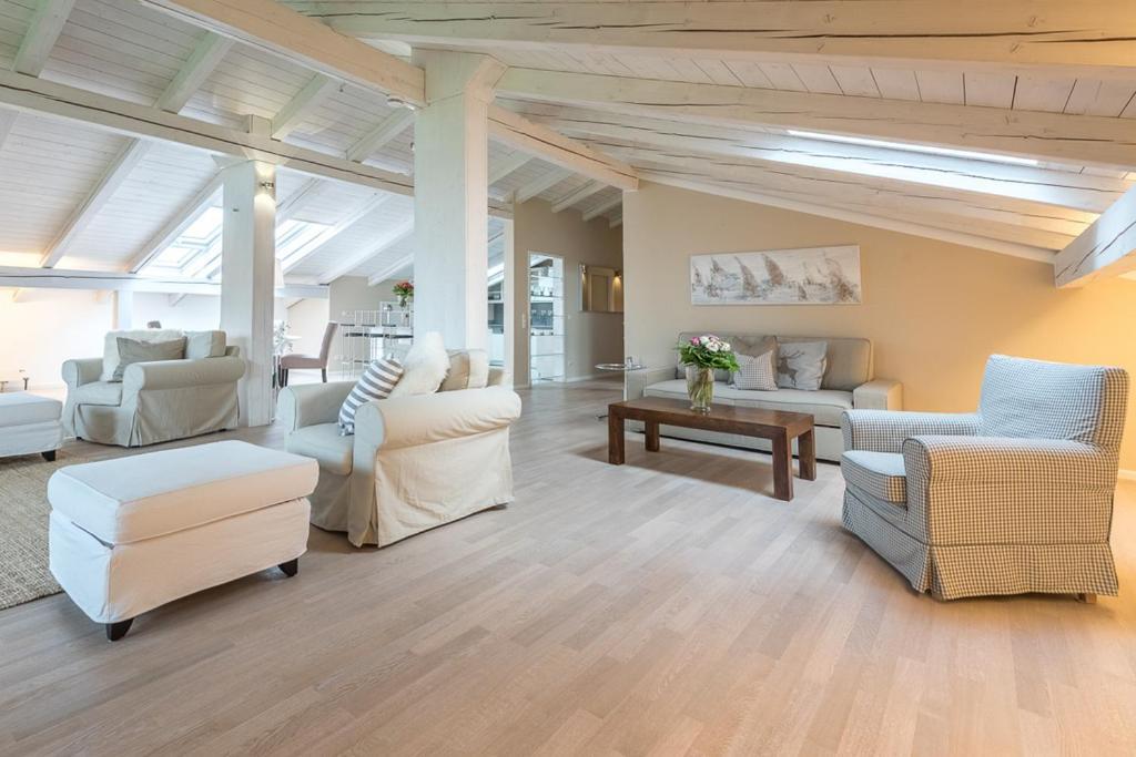 Hotel Garni - Chiemsee-Pension-Seebruck Seeon-Seebruck Εξωτερικό φωτογραφία